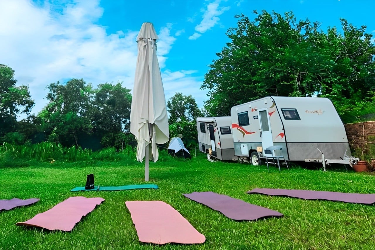 jk club camper and outdoor area in pui o hong kong