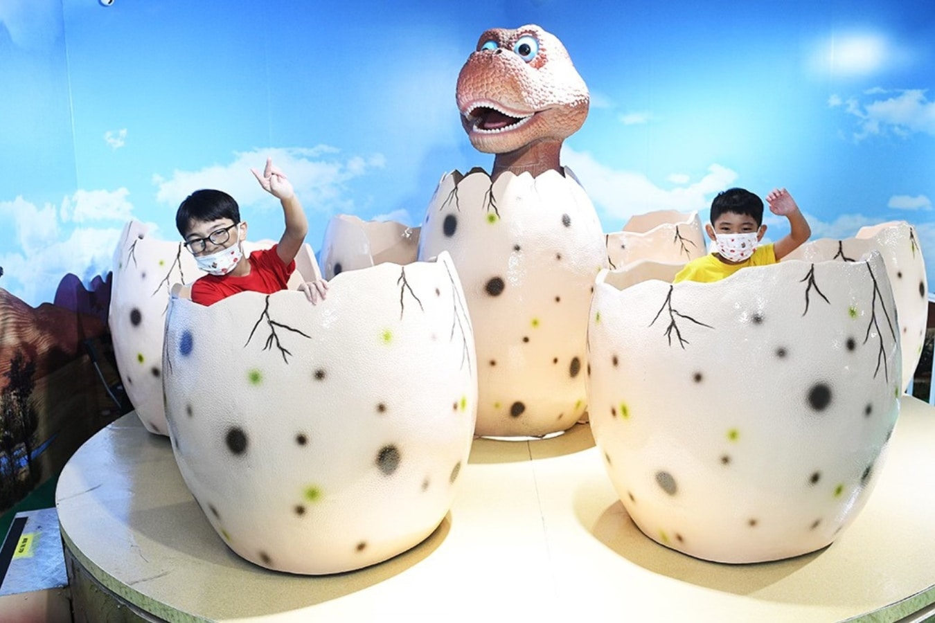 dino egg carousel jurassic dino adventure park hong kong