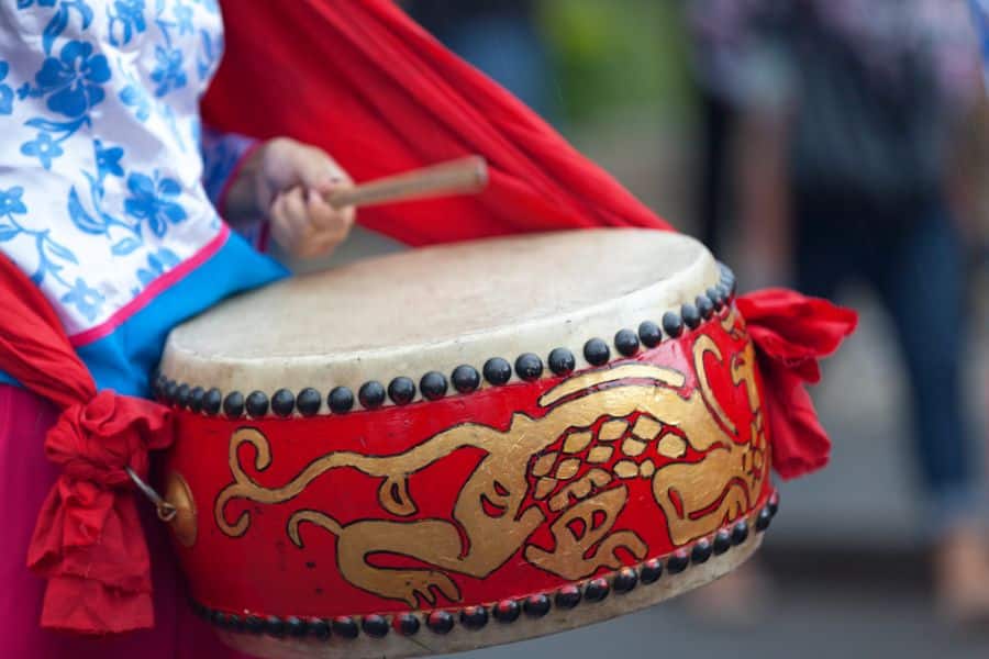 drums lion dances