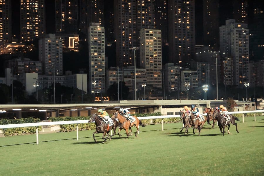 happy valley hong kong tourist attraction