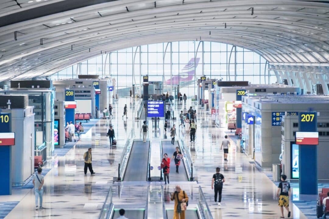 hong kong airport passenger traffic returns to pre-pandemic levels