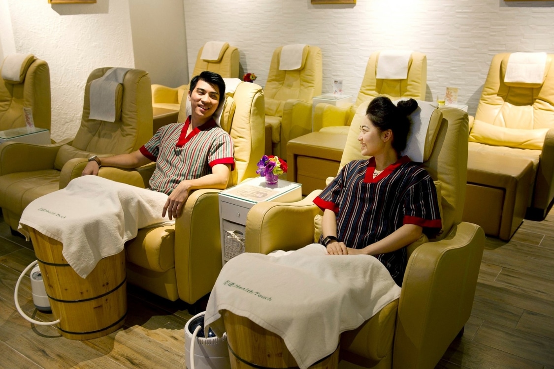 foot spa session at health touch hong kong