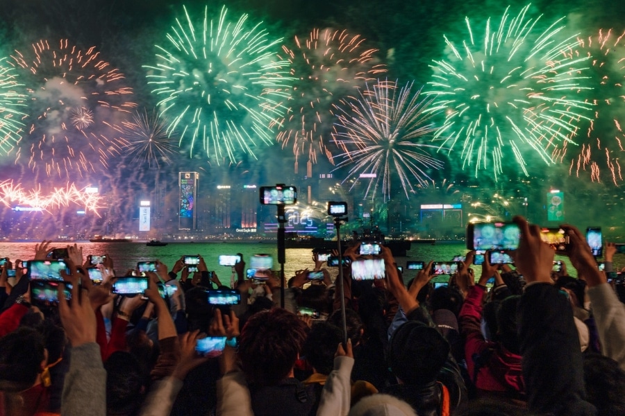hong kong new year's eve 2025 fireworks show