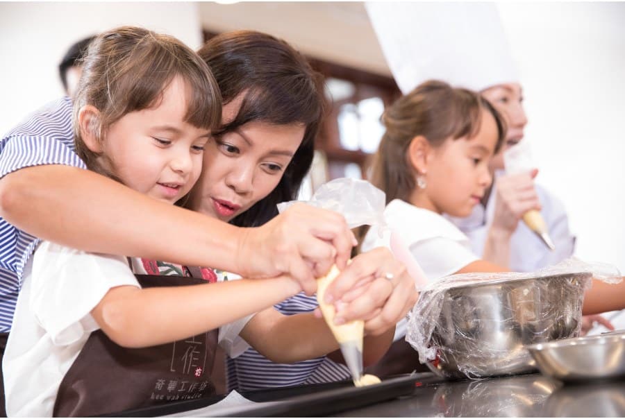 kee wah bakery kidzania hong kong