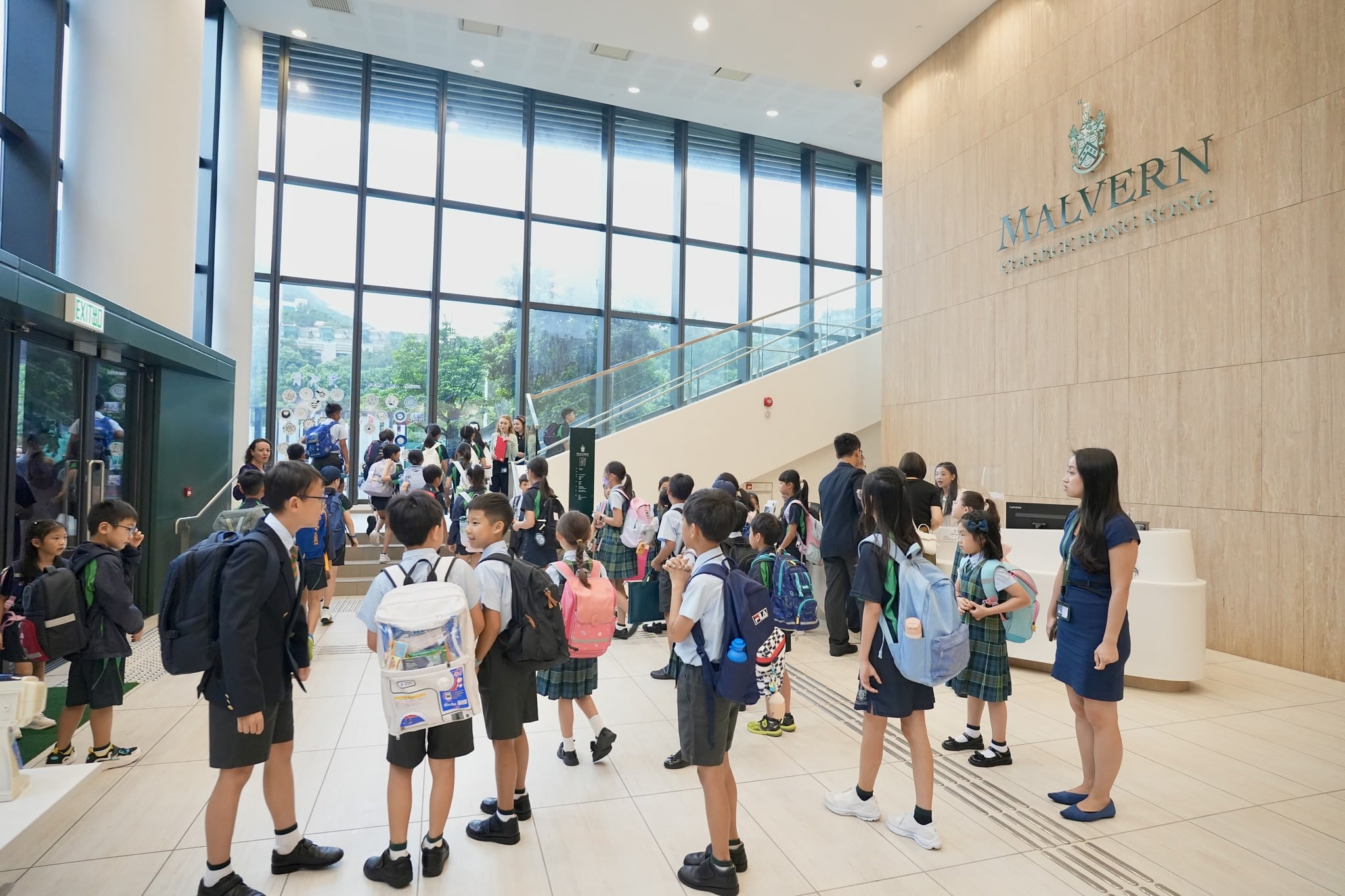 students on the malvern college hong kong campus