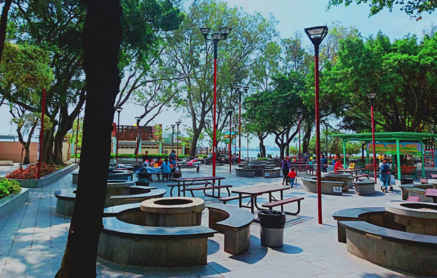 bbq pits at butterfly beach in tuen mun