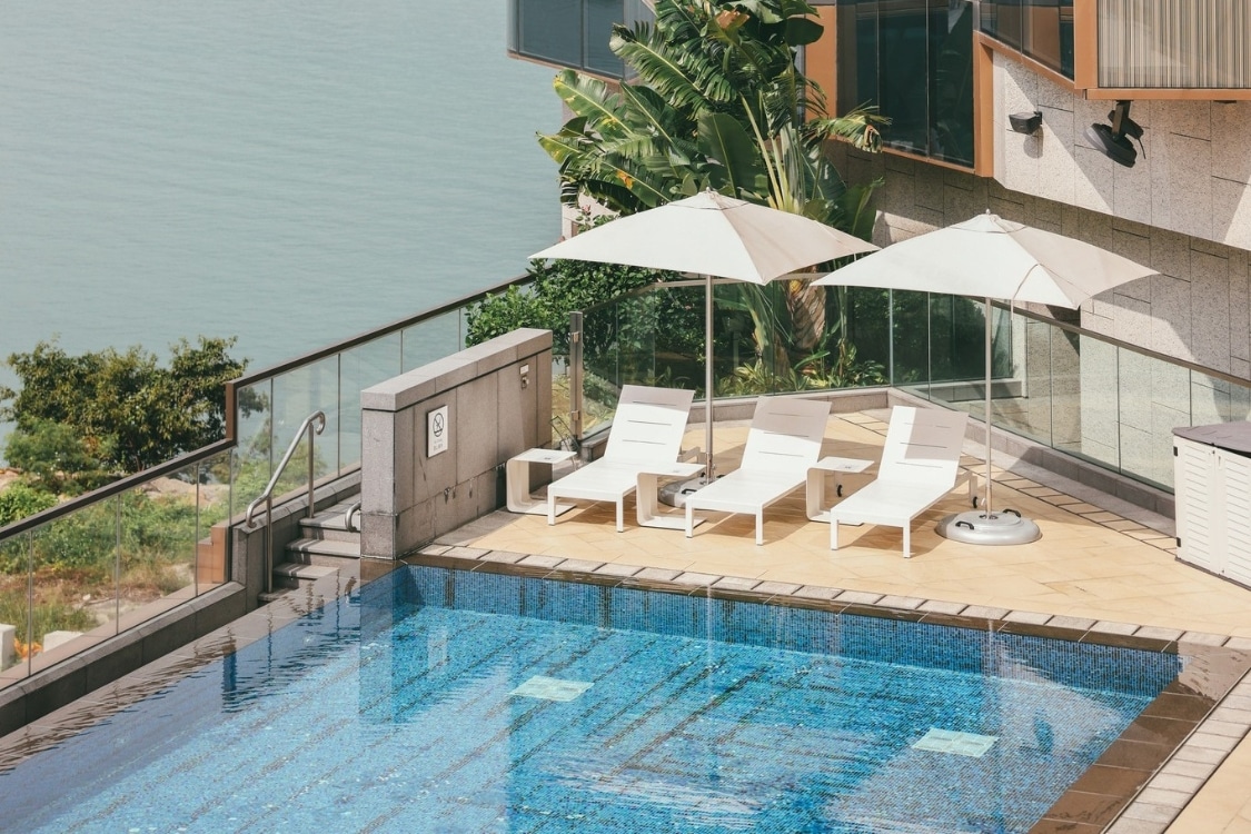 sheraton tung chung hong kong poolside