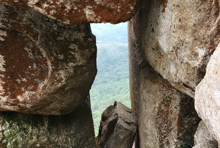 stone window rock hong kong