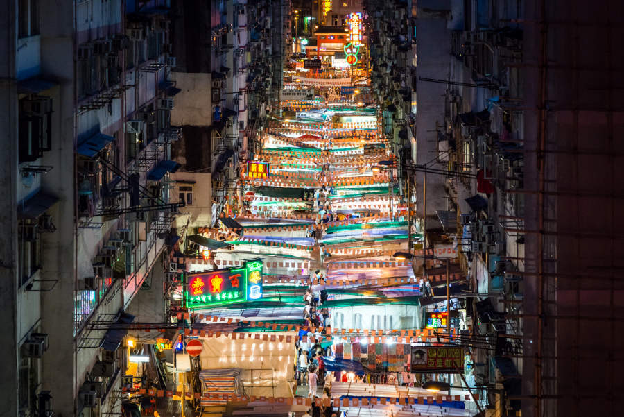 temple street night market hong kong