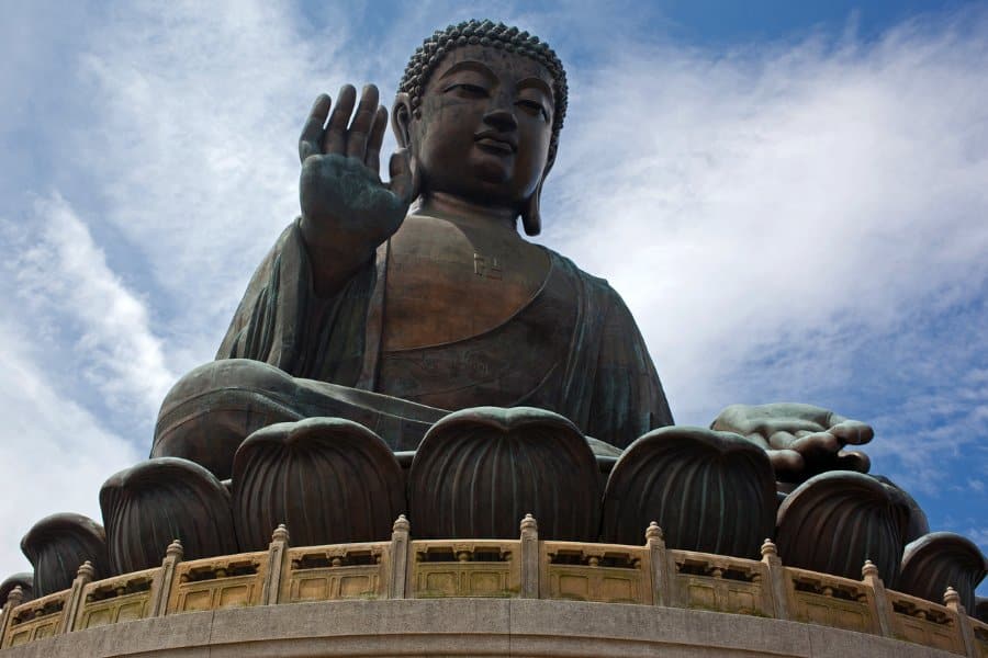 tian tan buddha lantau island hong kong tourist attractions