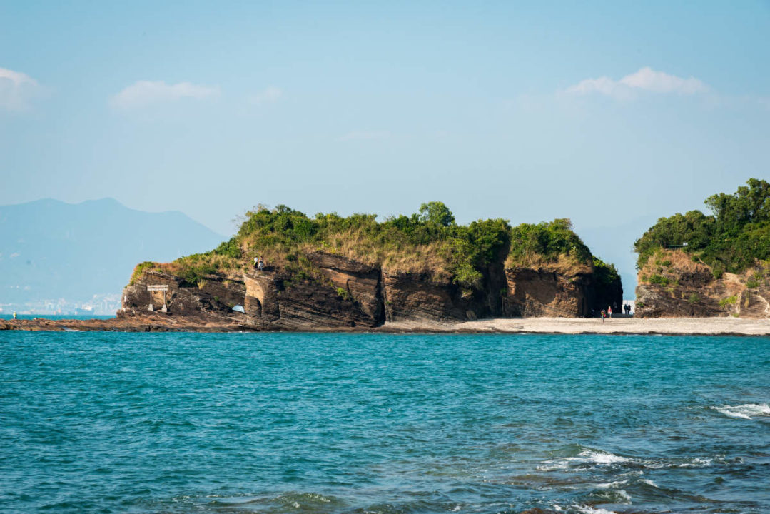 beach at tung ping chau island