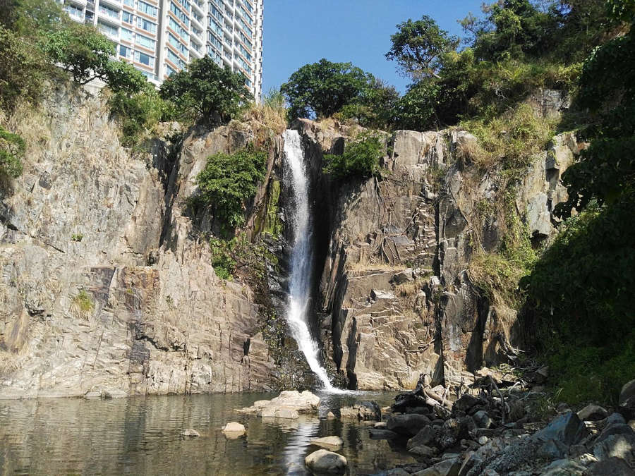 waterfall bay park pok fu lam